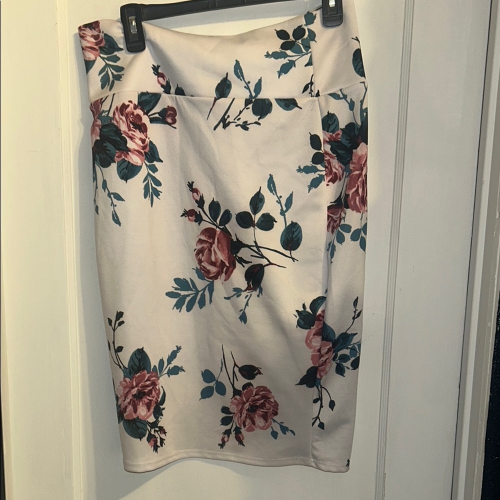 Cream and Pink Knee-Length Pencil Skirt for Casual Wear